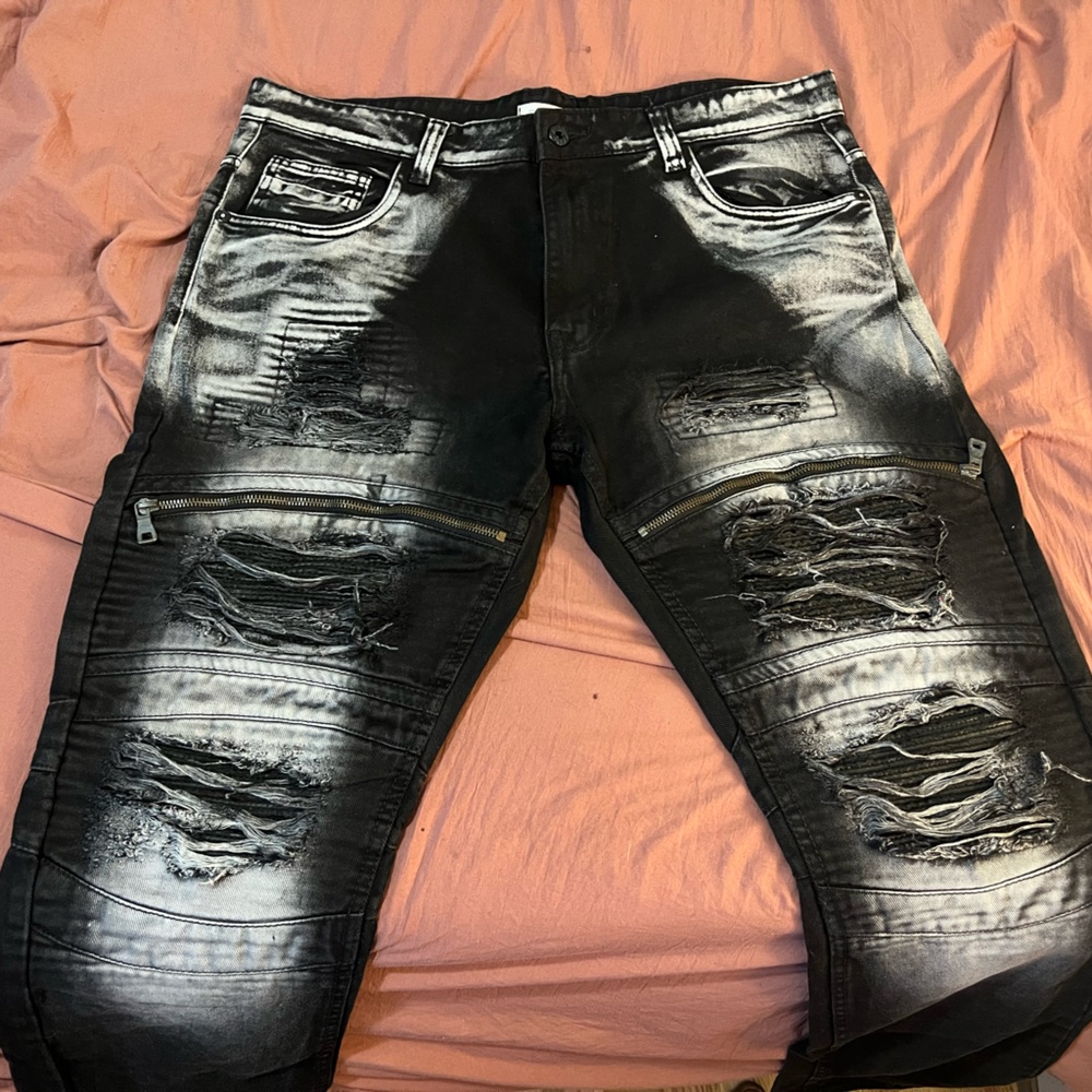 Smoke rise designer jeans . Size 40